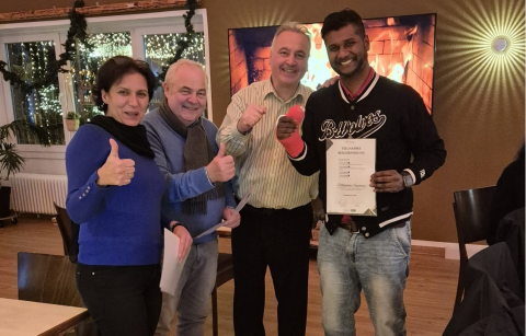 Aushändigung der Teilnahmebescheinigung